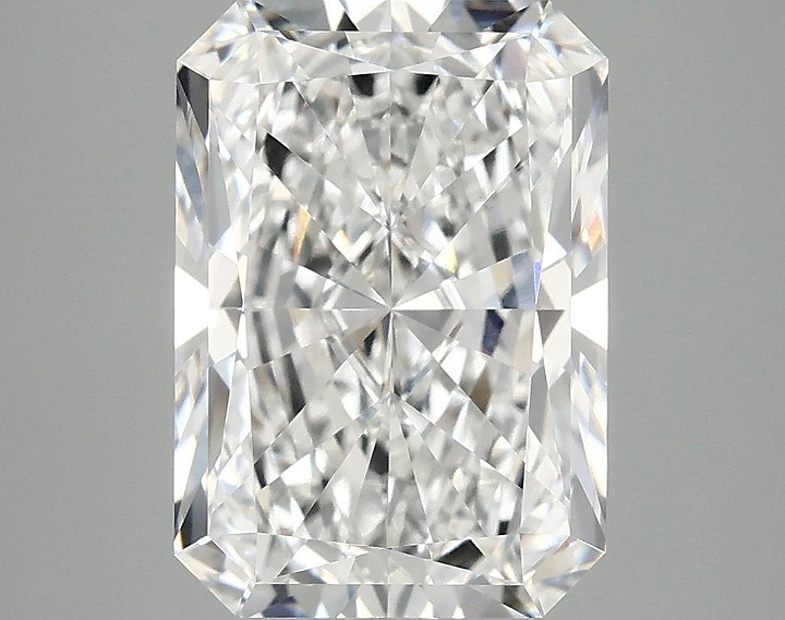 4.1 Carat Radiant Shaped Ideal Cut VVS2 IGI Certified Lab Grown Diamond