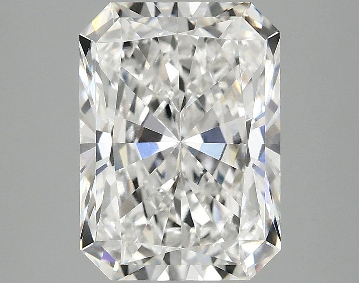 3.08 Carat Radiant Shaped Excellent Cut VS1 IGI Certified Lab Grown Diamond