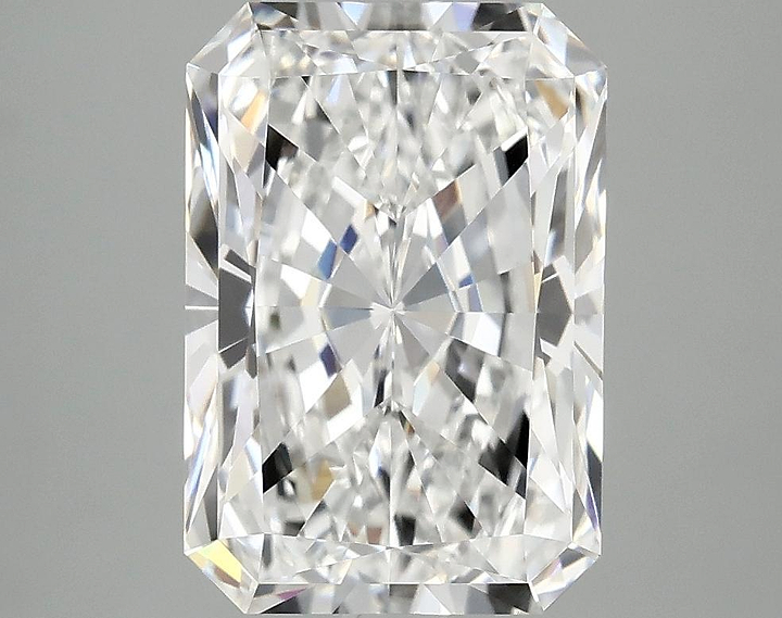 3.96 Carat Radiant Shaped Ideal Cut VVS2 IGI Certified Lab Grown Diamond