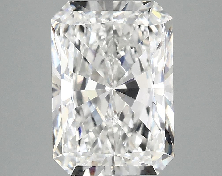 4.05 Carat Radiant Shaped Ideal Cut VVS2 IGI Certified Lab Grown Diamond