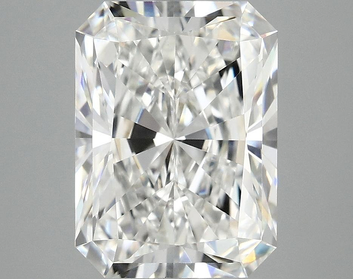 4.1 Carat Radiant Shaped Excellent Cut VVS2 IGI Certified Lab Grown Diamond