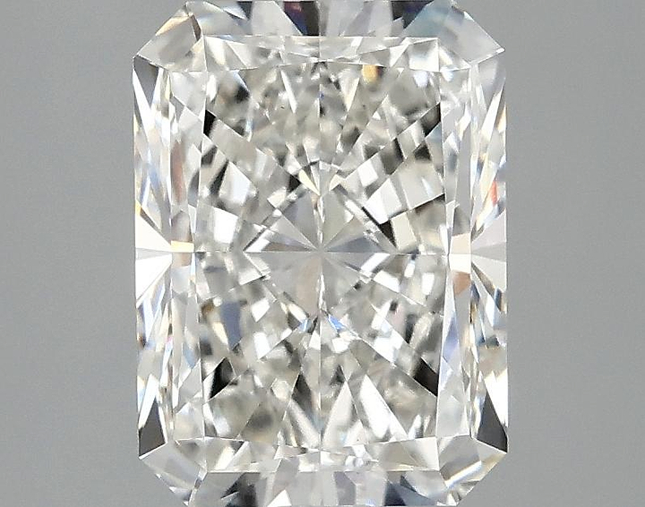 2.5 Carat Radiant Shaped Excellent Cut VS1 IGI Certified Lab Grown Diamond