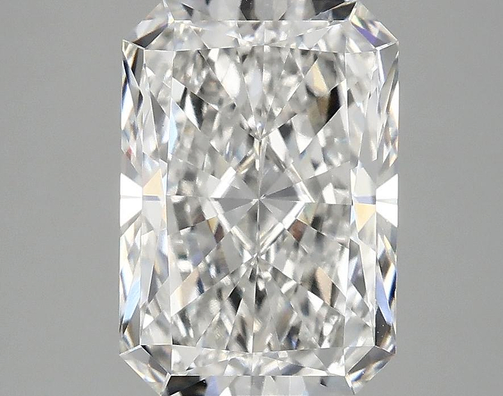 3.03 Carat Radiant Shaped Ideal Cut VVS2 IGI Certified Lab Grown Diamond