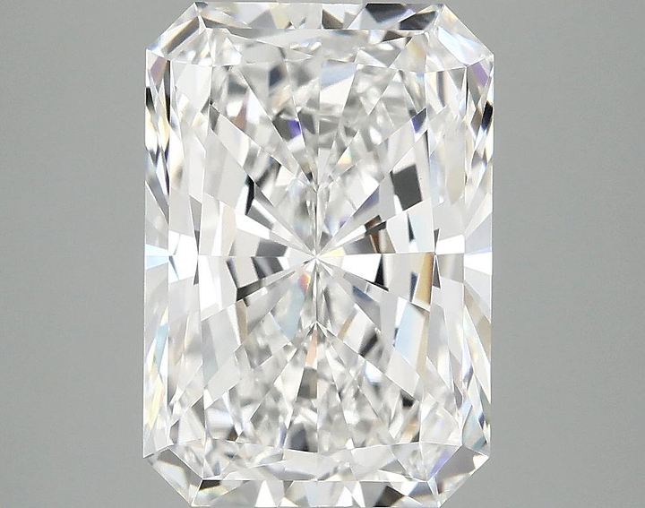 4.02 Carat Radiant Shaped Ideal Cut VVS2 IGI Certified Lab Grown Diamond
