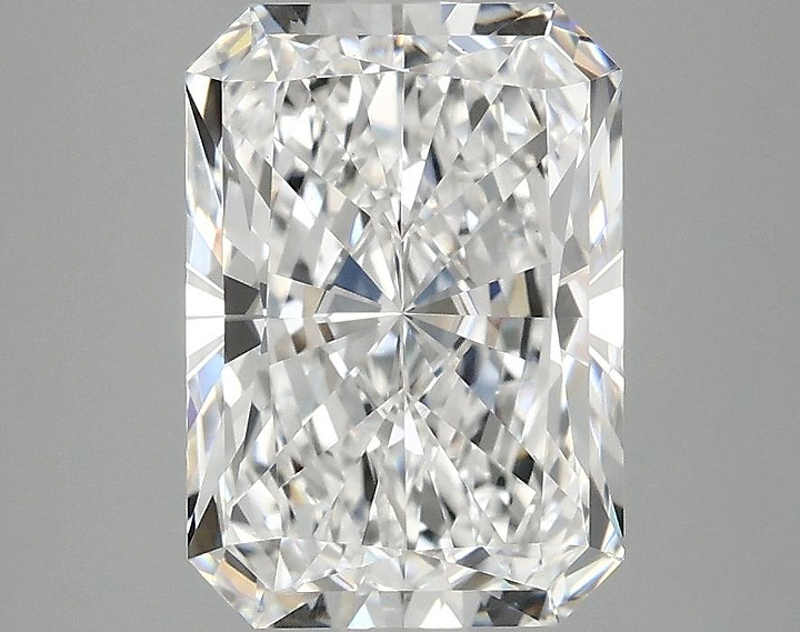 3.05 Carat Radiant Shaped Ideal Cut VVS2 IGI Certified Lab Grown Diamond