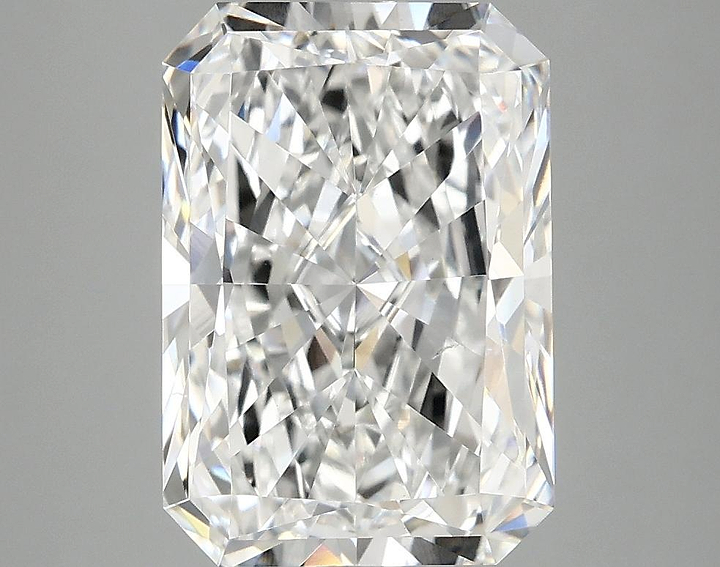 3.9 Carat Radiant Shaped Ideal Cut VS2 IGI Certified Lab Grown Diamond