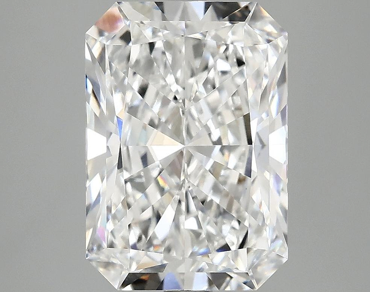 4.1 Carat Radiant Shaped Ideal Cut VVS2 IGI Certified Lab Grown Diamond