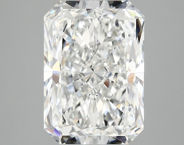3.1 Carat Radiant Shaped Ideal Cut VVS2 IGI Certified Lab Grown Diamond