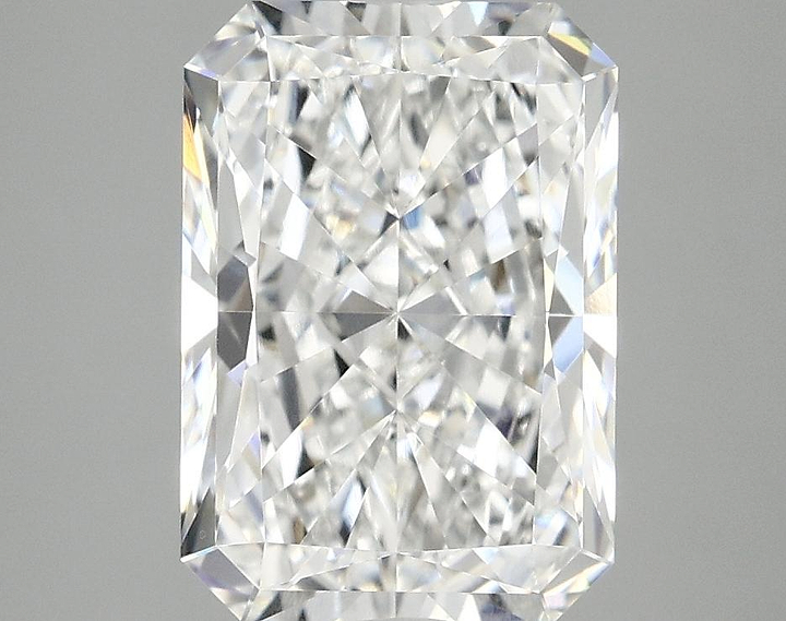 3.04 Carat Radiant Shaped Ideal Cut VVS2 IGI Certified Lab Grown Diamond