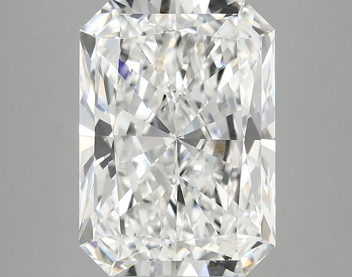 3.86 Carat Radiant Shaped Ideal Cut VVS2 IGI Certified Lab Grown Diamond