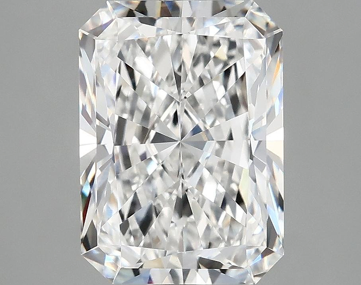 4.1 Carat Radiant Shaped Excellent Cut VVS2 IGI Certified Lab Grown Diamond