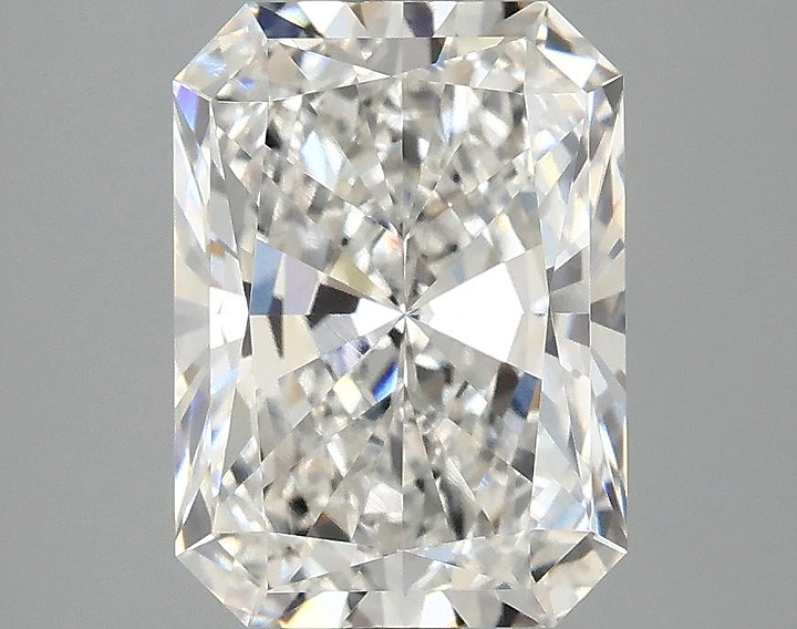 3.1 Carat Radiant Shaped Excellent Cut VVS2 IGI Certified Lab Grown Diamond