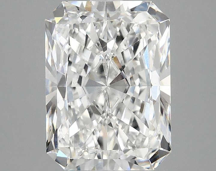 3.1 Carat Radiant Shaped Excellent Cut VS2 IGI Certified Lab Grown Diamond
