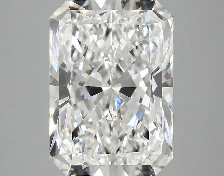 4.05 Carat Radiant Shaped Ideal Cut VVS2 IGI Certified Lab Grown Diamond