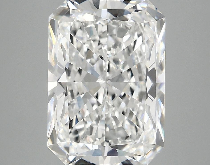 4.04 Carat Radiant Shaped Ideal Cut VVS2 IGI Certified Lab Grown Diamond