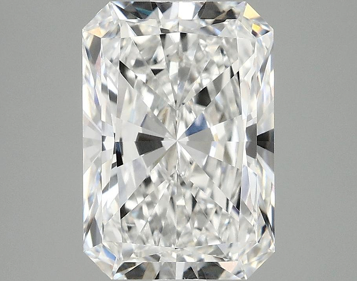 3.1 Carat Radiant Shaped Ideal Cut VVS2 IGI Certified Lab Grown Diamond