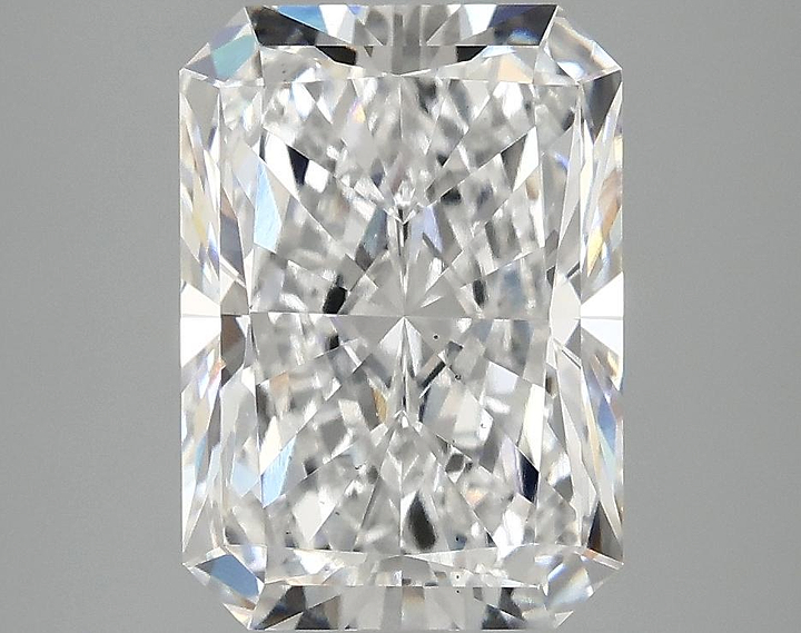 3.9 Carat Radiant Shaped Ideal Cut VS2 IGI Certified Lab Grown Diamond