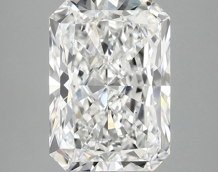 4.12 Carat Radiant Shaped Ideal Cut VVS2 IGI Certified Lab Grown Diamond