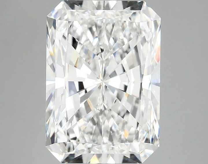 4.1 Carat Radiant Shaped Ideal Cut VVS2 IGI Certified Lab Grown Diamond