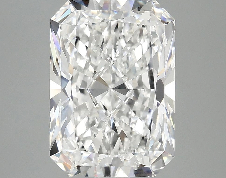 4.07 Carat Radiant Shaped Ideal Cut VVS2 IGI Certified Lab Grown Diamond