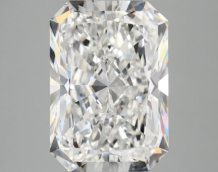 3.85 Carat Radiant Shaped Ideal Cut VVS2 IGI Certified Lab Grown Diamond