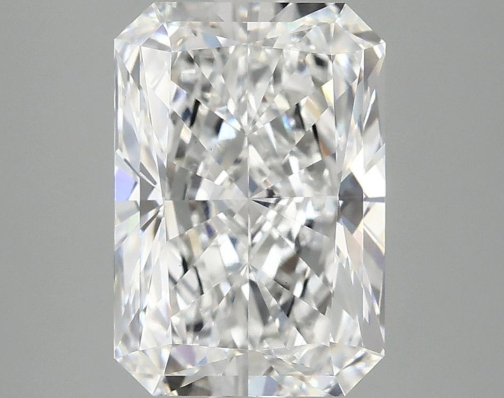 3.88 Carat Radiant Shaped Ideal Cut VS1 IGI Certified Lab Grown Diamond