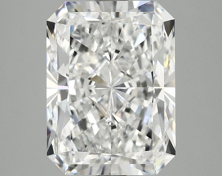 4.02 Carat Radiant Shaped Excellent Cut VVS2 IGI Certified Lab Grown Diamond