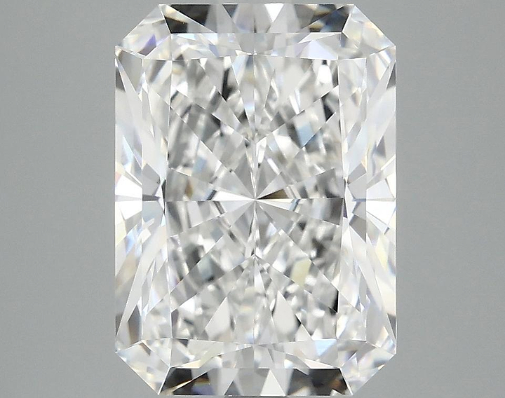 4.19 Carat Radiant Shaped Ideal Cut VVS2 IGI Certified Lab Grown Diamond