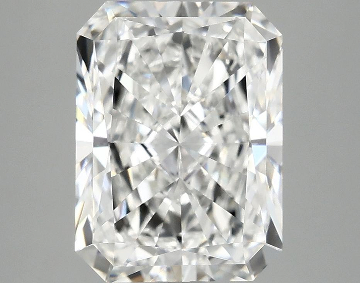 3.92 Carat Radiant Shaped Excellent Cut VVS2 IGI Certified Lab Grown Diamond
