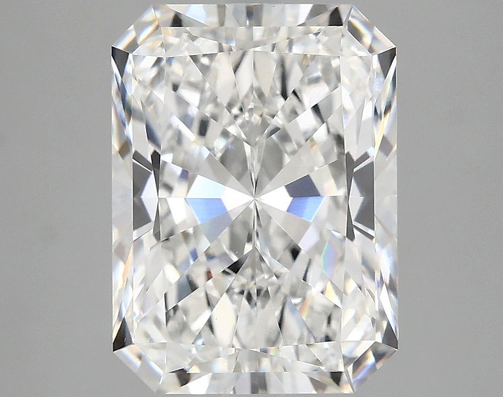 4.99 Carat Radiant Shaped Excellent Cut VVS2 IGI Certified Lab Grown Diamond