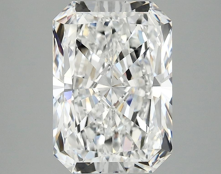 3.86 Carat Radiant Shaped Ideal Cut VS1 IGI Certified Lab Grown Diamond