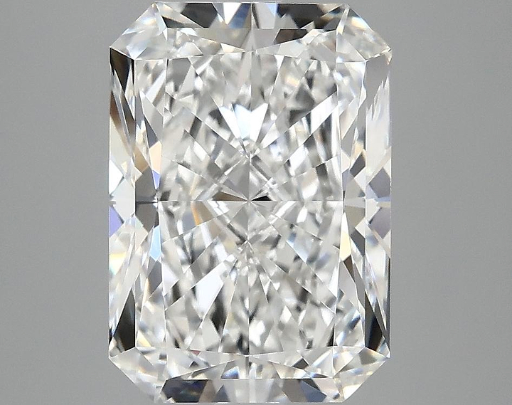 3.96 Carat Radiant Shaped Ideal Cut VVS2 IGI Certified Lab Grown Diamond