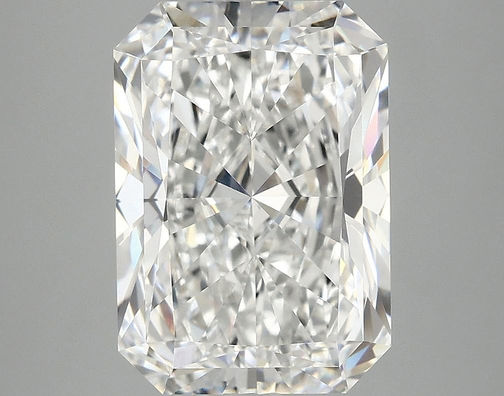 4.19 Carat Radiant Shaped Ideal Cut VVS2 IGI Certified Lab Grown Diamond