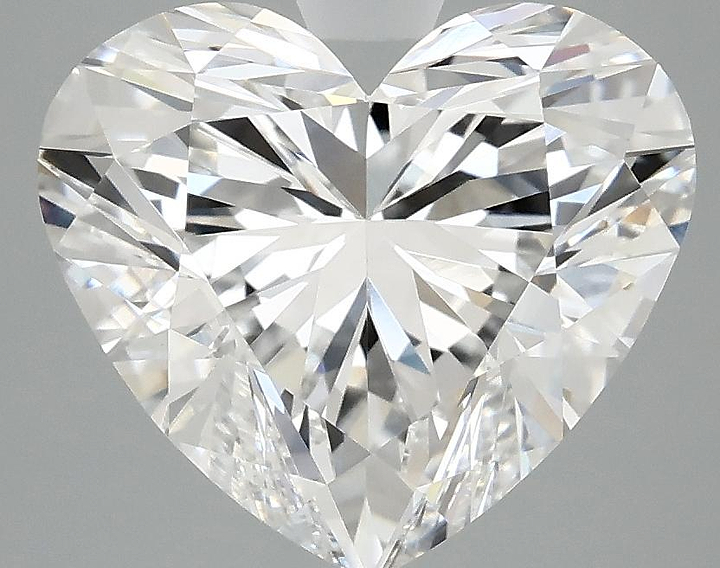 4.39 Carat Heart Shaped Ideal Cut VVS2 IGI Certified Lab Grown Diamond