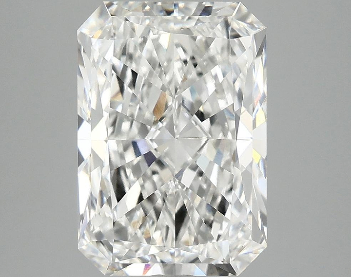 3.89 Carat Radiant Shaped Ideal Cut VVS2 IGI Certified Lab Grown Diamond