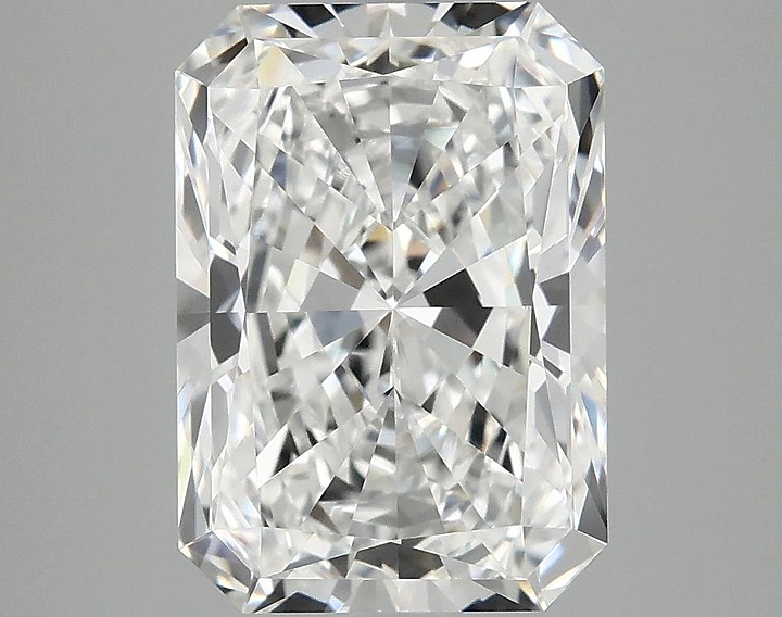 3.7 Carat Radiant Shaped Ideal Cut VVS2 IGI Certified Lab Grown Diamond