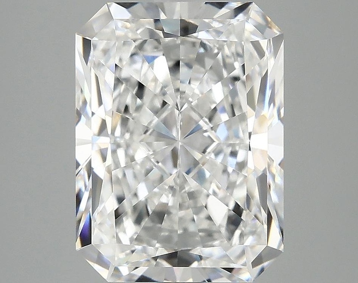 4.07 Carat Radiant Shaped Excellent Cut VVS2 IGI Certified Lab Grown Diamond