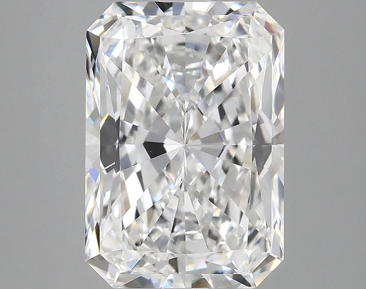 3.86 Carat Radiant Shaped Ideal Cut VVS2 IGI Certified Lab Grown Diamond