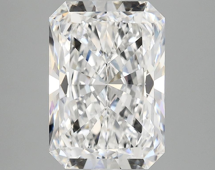 3.76 Carat Radiant Shaped Ideal Cut VVS2 IGI Certified Lab Grown Diamond
