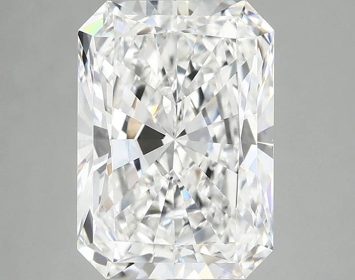 3.98 Carat Radiant Shaped Ideal Cut VS1 IGI Certified Lab Grown Diamond