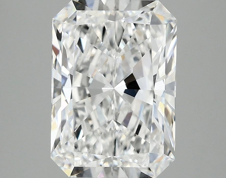 3.09 Carat Radiant Shaped Ideal Cut VVS2 IGI Certified Lab Grown Diamond