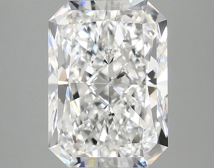 3.45 Carat Radiant Shaped Ideal Cut VS1 IGI Certified Lab Grown Diamond