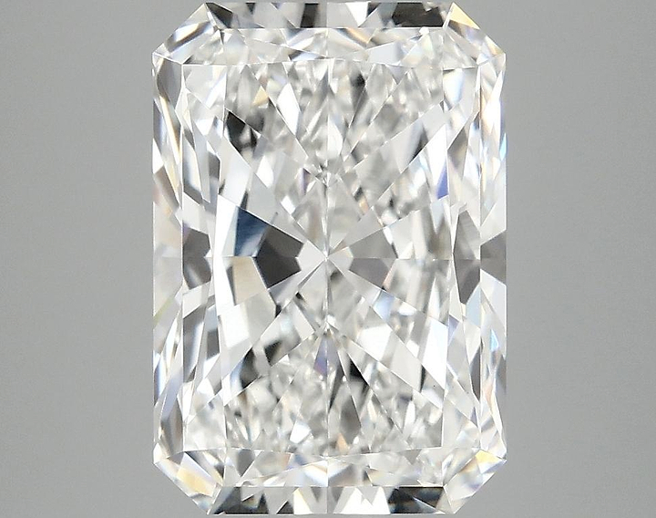3.82 Carat Radiant Shaped Ideal Cut VVS2 IGI Certified Lab Grown Diamond