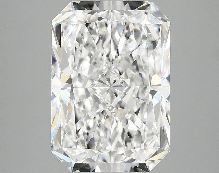 4.13 Carat Radiant Shaped Ideal Cut VVS2 IGI Certified Lab Grown Diamond