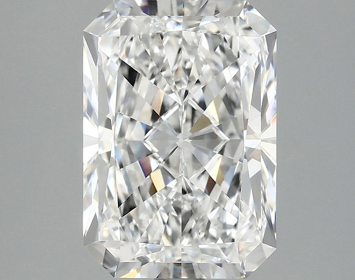 3.02 Carat Radiant Shaped Ideal Cut VVS2 IGI Certified Lab Grown Diamond