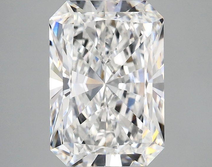 4.16 Carat Radiant Shaped Ideal Cut VVS2 IGI Certified Lab Grown Diamond
