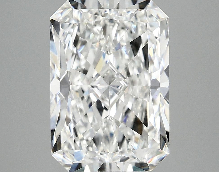4.1 Carat Radiant Shaped Ideal Cut VVS2 IGI Certified Lab Grown Diamond