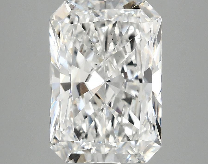 3.1 Carat Radiant Shaped Ideal Cut VS2 IGI Certified Lab Grown Diamond