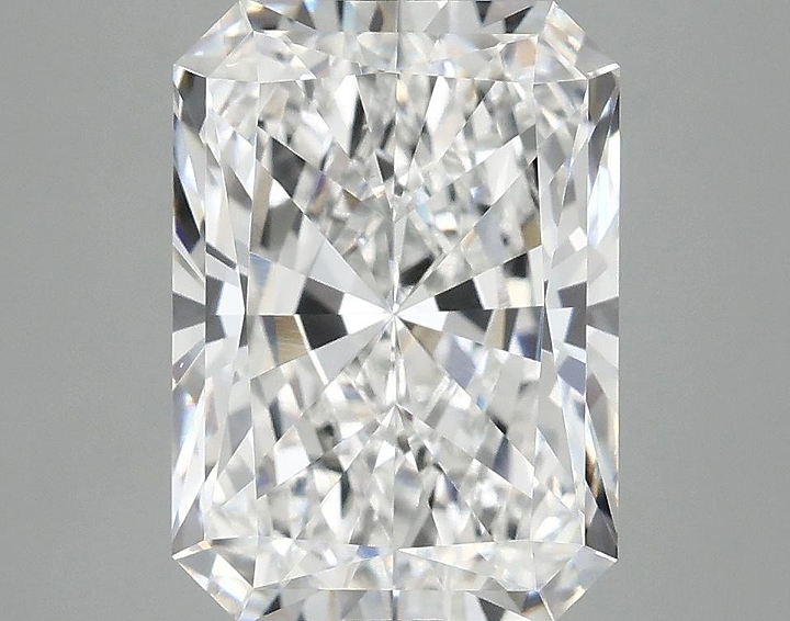 4.18 Carat Radiant Shaped Excellent Cut VS1 IGI Certified Lab Grown Diamond