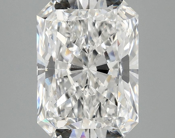 3.1 Carat Radiant Shaped Excellent Cut VS2 IGI Certified Lab Grown Diamond